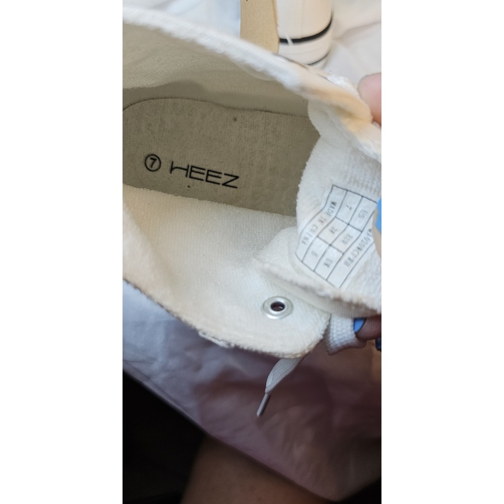 Heez, Women's Size 7 -Lace Up High Top Canvas Sneakers Tennis Shoes - Picture 9 of 9